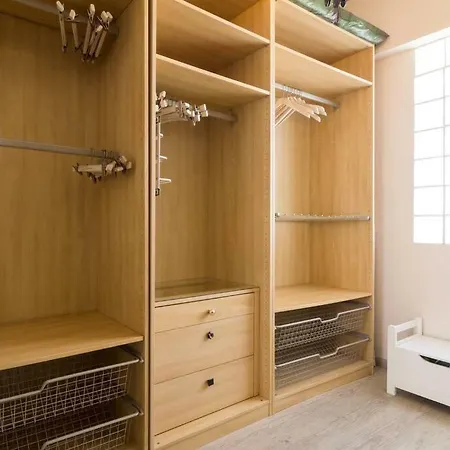 Vas' Penthouse דירה