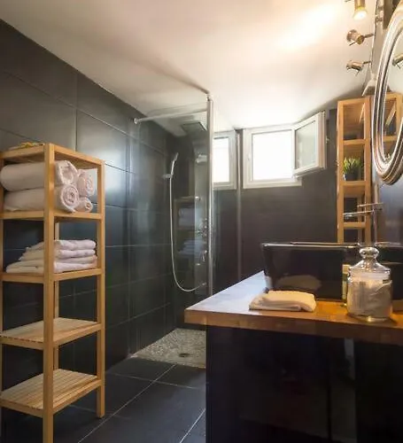 Vas' Penthouse Apartmán *